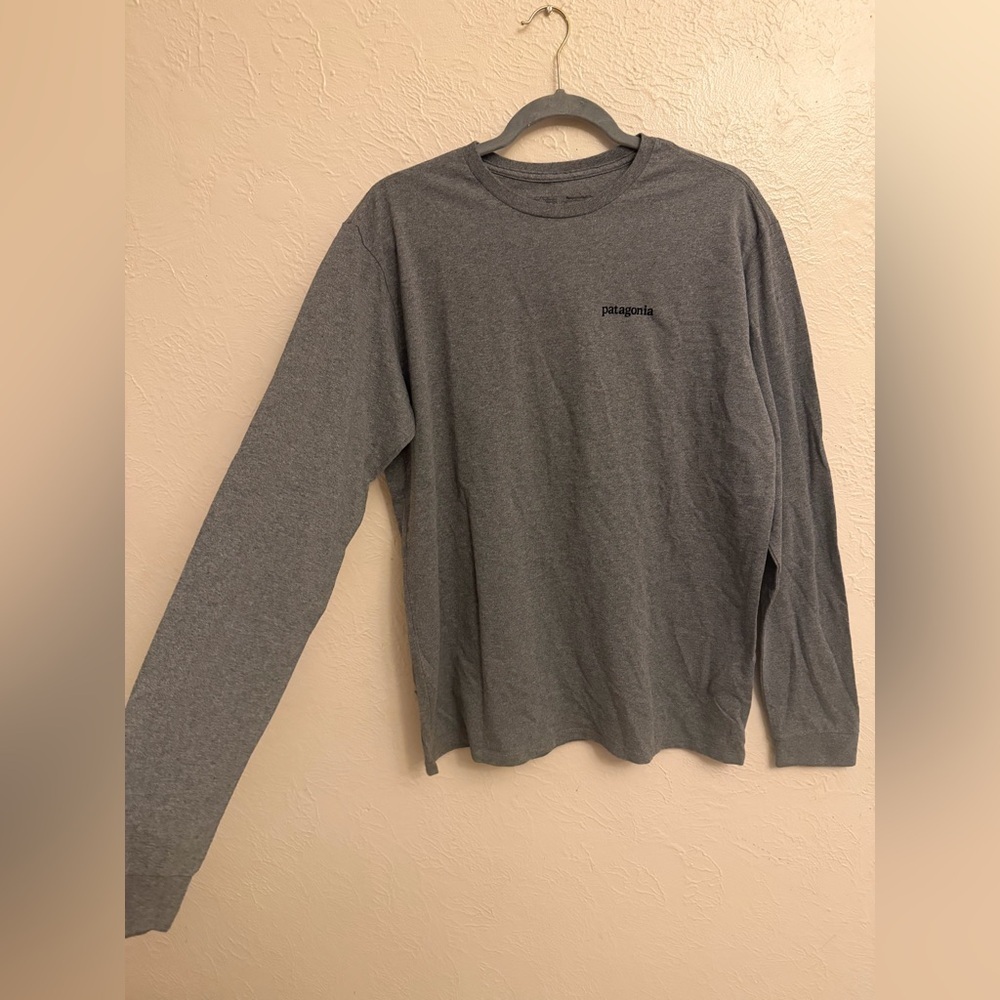 Patagonia Long Sleeve - Picture 2 of 7